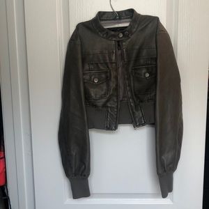 Cropped leather jacket